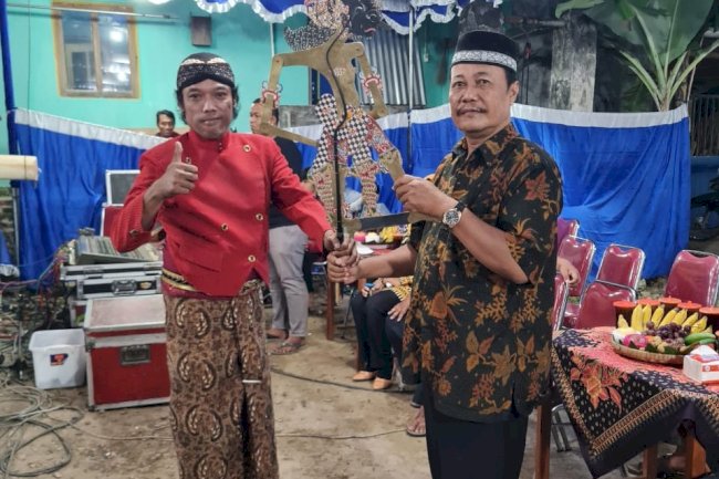 PAGELARAN WAYANG KULIT DI DESA KARANGANOM