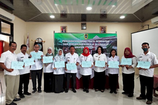 PENANDATANGANAN PAKTA INTEGRITAS & PERJANJIAN KINERJA LINGKUP KECAMATAN KLATEN UTARA