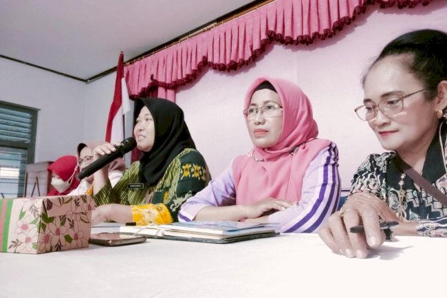 PERTEMUAN RUTIN TP PKK KELURAHAN BARENG LOR