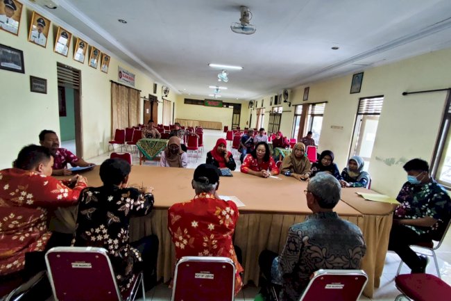 PEMBINAAN ADMINISTRASI DESA BELANG WETAN