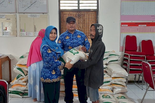 PENYALURAN CADANGAN PANGAN PEMERINTAH (CPP) UNTUK BANTUAN PANGAN