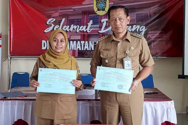 PENANDATANGAN PAKTA INTEGRITAS PEJABAT BARU KECAMATAN KLATEN UTARA