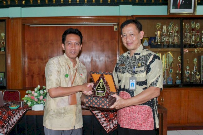 KECAMATAN KLATEN UTARA STUDI TIRU KE KEMANTREN NGAMPILAN YOGYAKARTA
