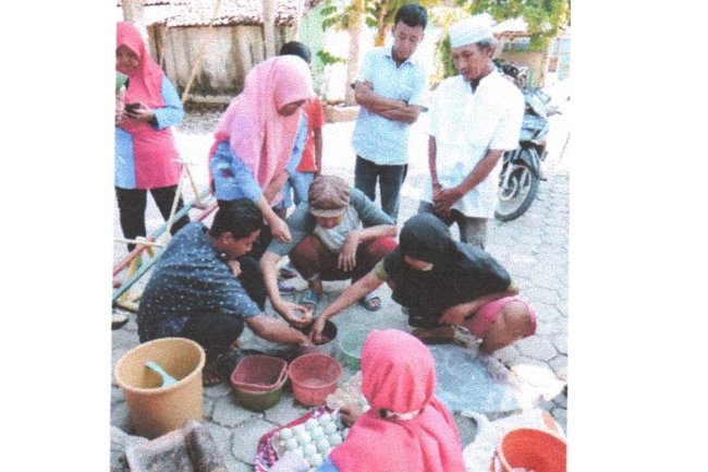 PELATIHAN PEMBUATAN TELUR ASIN BAGI ODGJ DESA KETANDAN