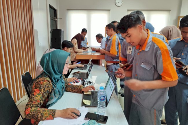 JEMPUT BOLA AKTIVASI IKD DI PT MACANAN JAYA CEMERLANG