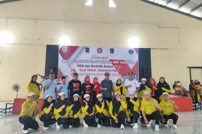 SEMARAK HARI GURU NASIONAL 2025: JALAN SEHAT DAN LOMBA SENAM BERSAMA MUSPIKA KLATEN UTARA
