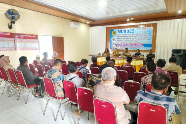 WUJUDKAN BANSOS TEPAT SASARAN, DESA KETANDAN GELAR MUSDESUS VERIFIKASI DAN VALIDASI DATA