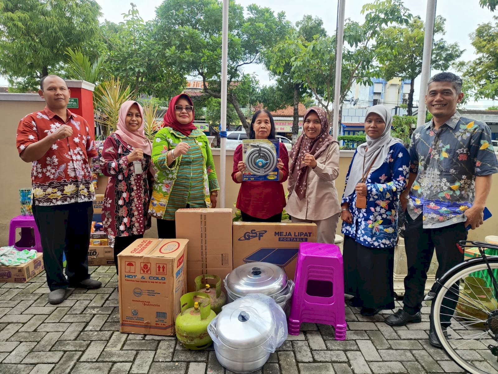PENYERAHAN BANTUAN ATENSI KEWIRAUSAHAAN BERUPA MODAL USAHA