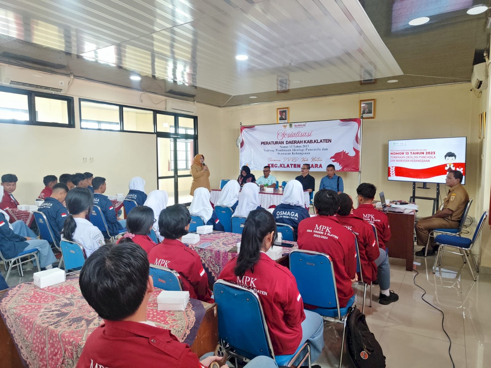 GENERASI MUDA CINTA TANAH AIR, DPRD KLATEN AJAK SISWA SMA N 3 KLATEN HIDUPKAN NILAI PANCASILA