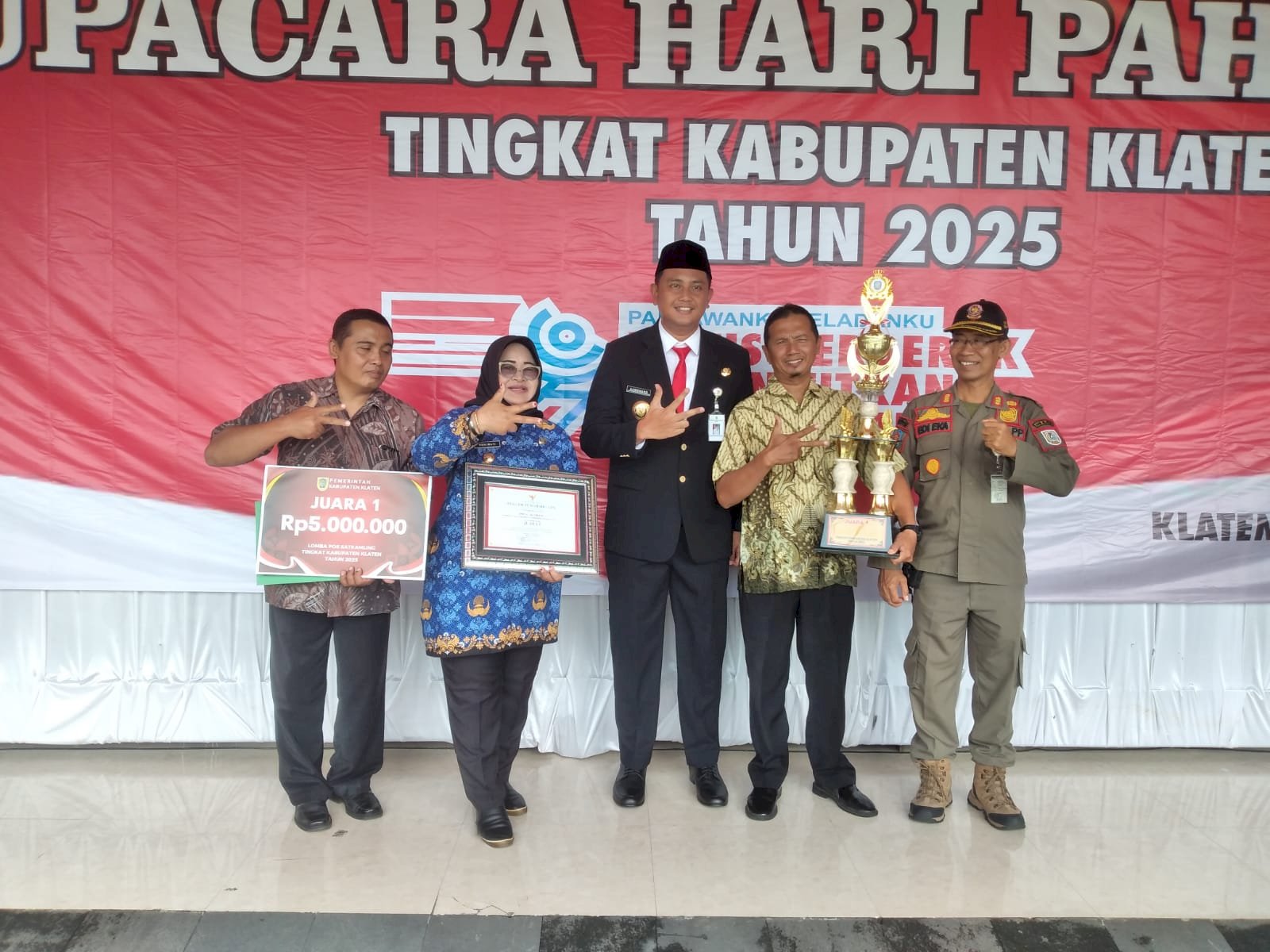 DUKUH KWOSO HARUMKAN KLATEN UTARA, RAIH JUARA 1 LOMBA POS SATKAMLING KABUPATEN KLATEN TAHUN 2025