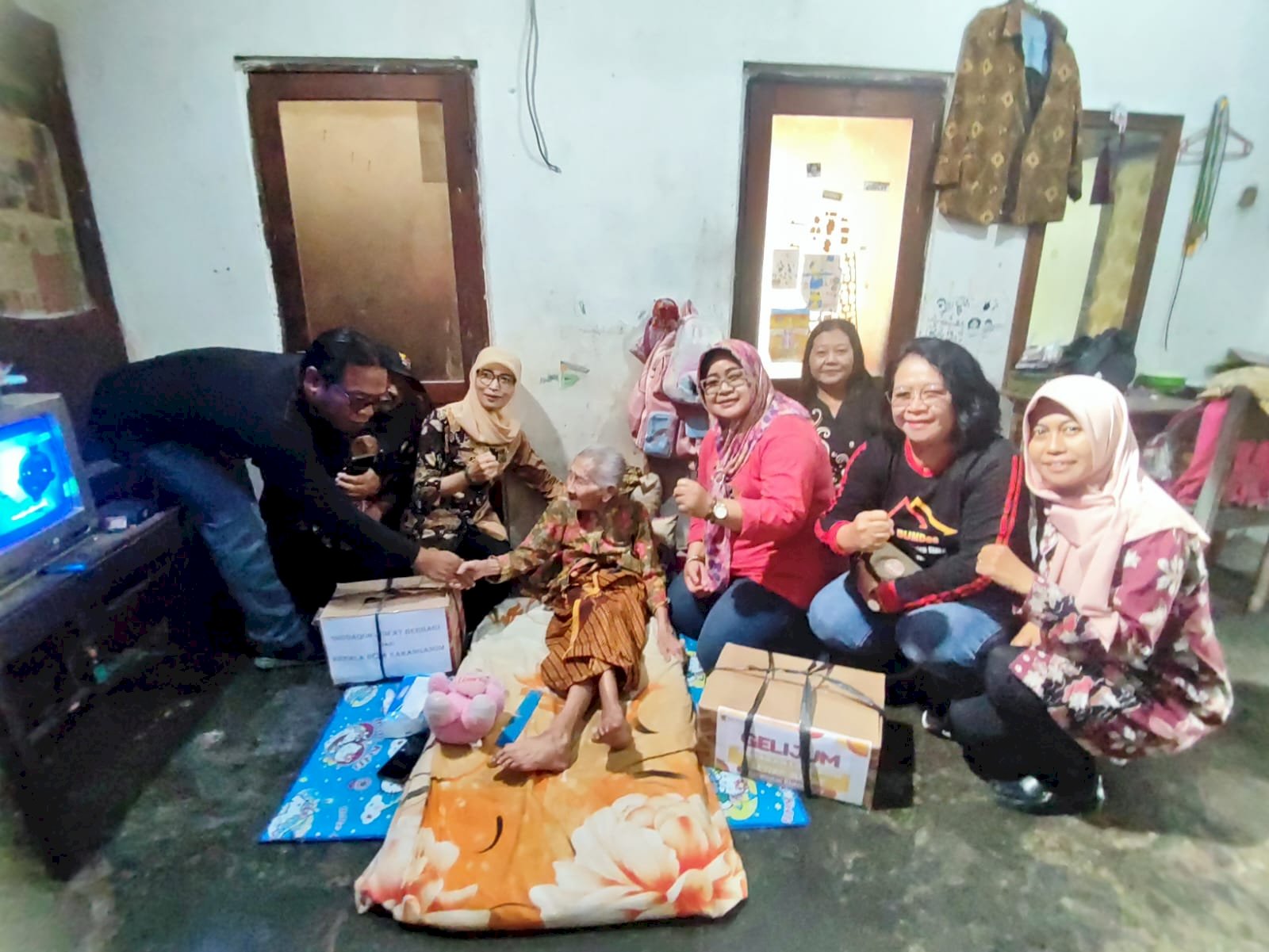 MENEBAR KEBAIKAN SETIAP JUM’AT MELALUI GELIJUM DI DESA KARANGANOM SEBAGAI WUJUD NYATA KEPEDULIAN DAN SOLIDARITAS SOSIAL MASYARAKAT