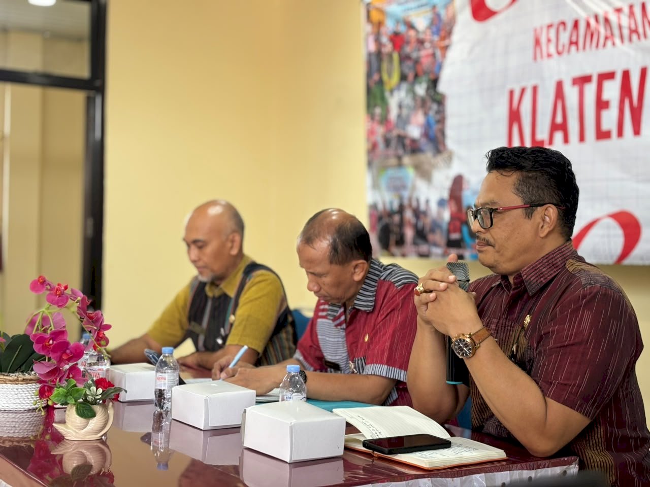 PEMERINTAH KECAMATAN KLATEN UTARA FASILITASI RAKOR PEMBAHASAN SEWA TANAH PEMKAB DAN RENCANA PERLUASAN MAKAM BARENGLOR